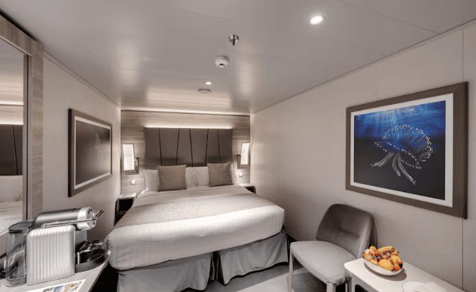 Сьют (Suite) с балконом на MSC Euribia
